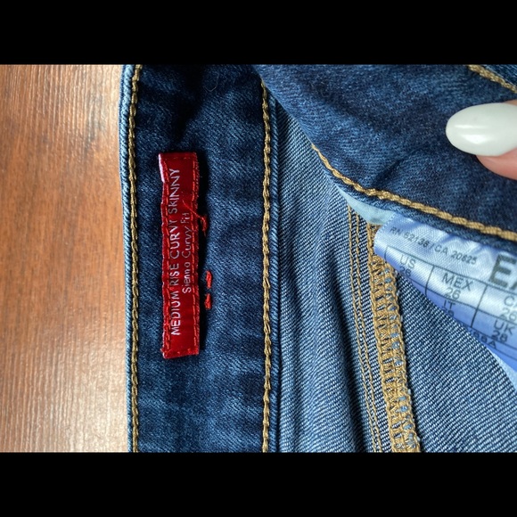 Used Guess low rise jeans - Picture 3 of 5